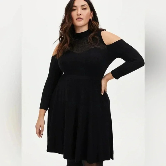 Torrid NWOT 1X Black Knit High Neck Mini Sweater Cold Shoulder Dress - Picture 1 of 6